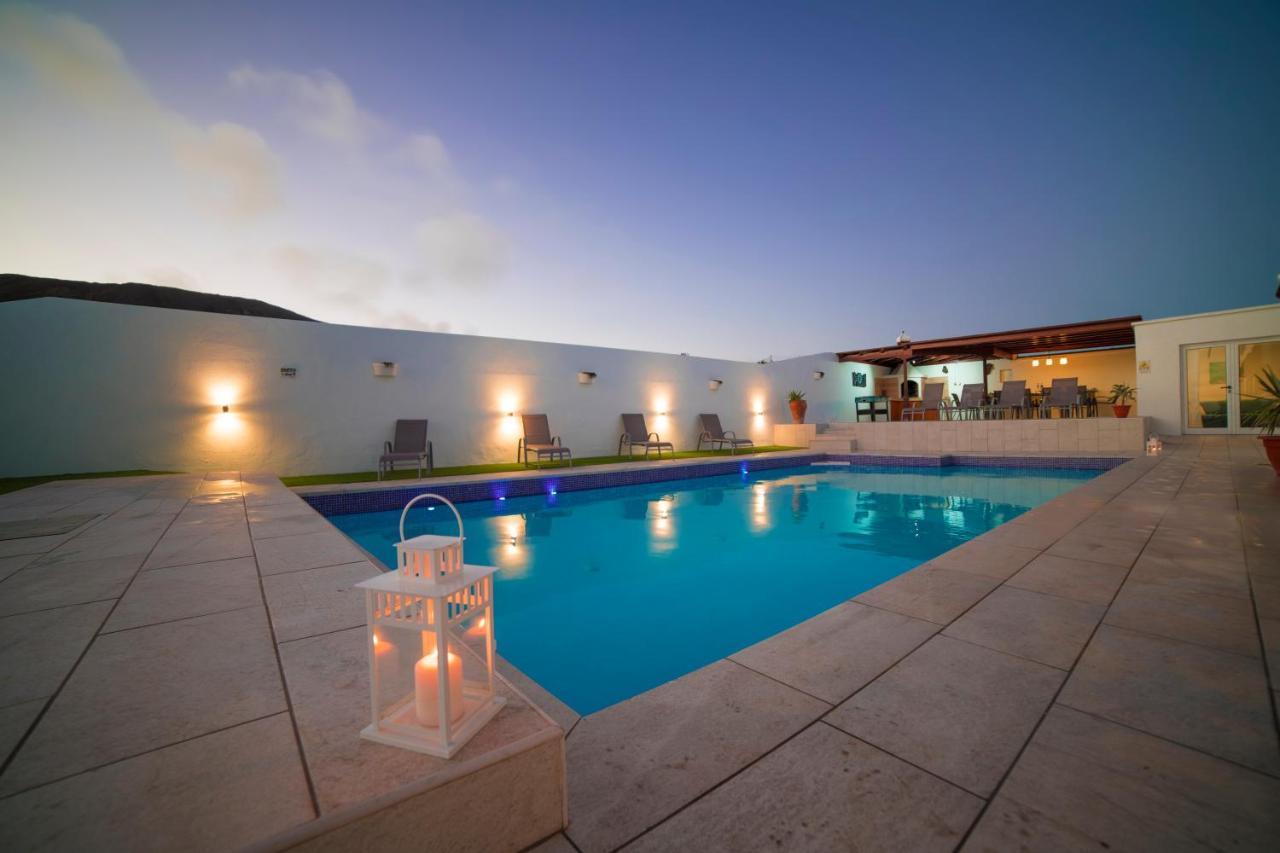 Stunning Sea View Villa With 6 Bedrooms & Heated Pool - Villa Renaissance Playa Blanca  Esterno foto